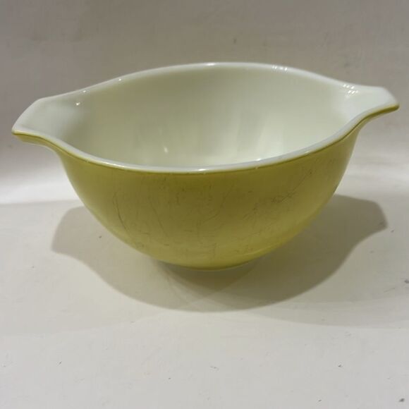 Pyrex Verde Advocada Green White Cinderella Mixing Bowl Set 3 Nesting Ovenware - Picture 10 of 17
